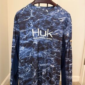 Huk Blue and White Performance Fishing Shirt